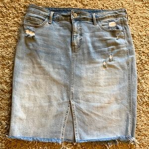 Old Navy distressed jean skirt